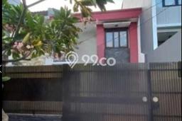 Rumah Strategis di Kelapa Gading, 3 KT, Lingkungan Tenang, Luas 120m² LB 120m² Rumah Strategis di Kelapa Gading, 3 KT, Lingkungan Tenang, Luas 120m² LB 120m²