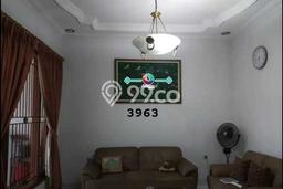 Rumah Strategis 5 Kamar Tidur dan 3 Kamar Mandi di Sunter, Dekat Pusat Kota, Jakarta Utara Rumah Strategis 5 Kamar Tidur dan 3 Kamar Mandi di Sunter, Dekat Pusat Kota, Jakarta Utara