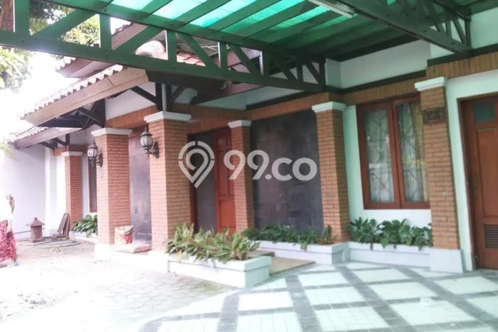 Jual Rumah Mewah Megah Dengan View Eksklusif di Cawang, Jakarta Timur Jual Rumah Mewah Megah Dengan View Eksklusif di Cawang, Jakarta Timur