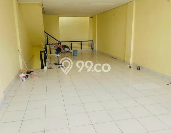 LOKASI STRATEGIS! Ruko Kawasan Bintara, Luas 190m2m², Jalan Utama LOKASI STRATEGIS! Ruko Kawasan Bintara, Luas 190m2m², Jalan Utama