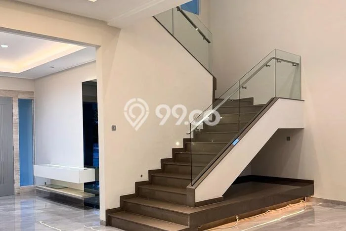 Rumah Elit Modern Tanpa Renovasi di Surabaya Kota Surabaya Rumah Elit Modern Tanpa Renovasi di Surabaya Kota Surabaya