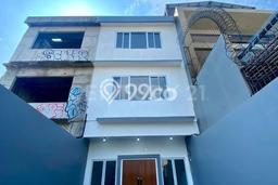 Ruko Dijual di Jakarta Pusat LT 168m2 & LB 363m2 Lokasi Terbaik! Ruko Dijual di Jakarta Pusat LT 168m2 & LB 363m2 Lokasi Terbaik!