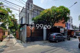 Hunian Mewah Siap Huni LT 235m2 di Senen, Jakarta Pusat Hunian Mewah Siap Huni LT 235m2 di Senen, Jakarta Pusat