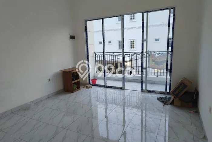 Rumah di Tanjung Duren, 3 KM, Dekat Universitas, LT 69m² Bangunan 211m² Rumah di Tanjung Duren, 3 KM, Dekat Universitas, LT 69m² Bangunan 211m²