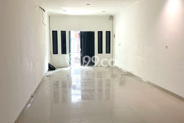 Unit Ruko Dijual di Jakarta Barat LT 104m2 & LB 280m2 Unit Ruko Dijual di Jakarta Barat LT 104m2 & LB 280m2