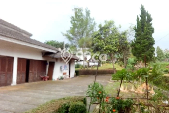 Vila Strategis Kawasan , Area 400m2m², Dekat ke berbagai keperluan Vila Strategis Kawasan , Area 400m2m², Dekat ke berbagai keperluan
