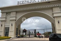 Gudang Disewa di Jakarta Utara dengan LB 240m2 Area Komersial Ramai Gudang Disewa di Jakarta Utara dengan LB 240m2 Area Komersial Ramai