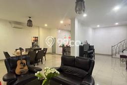 Rumah Luxury Modern Tanpa Renovasi di Jelambar Jakarta Barat Rumah Luxury Modern Tanpa Renovasi di Jelambar Jakarta Barat