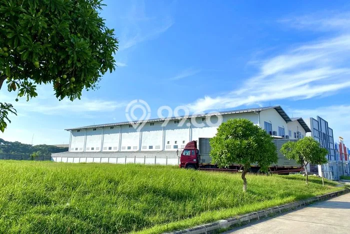 Gudang Dijual di Jakarta Utara LT 1800m2 & LB 2200m2 Lokasi Terbaik! Gudang Dijual di Jakarta Utara LT 1800m2 & LB 2200m2 Lokasi Terbaik!