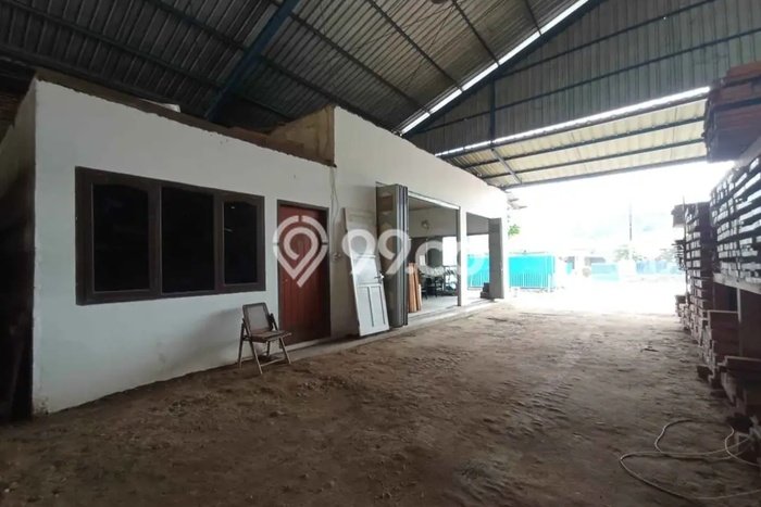 Area Ramai! Gudang Dijual di Karanglewas untuk Bisnis Luas Bangunan 1000m2 Area Ramai! Gudang Dijual di Karanglewas untuk Bisnis Luas Bangunan 1000m2