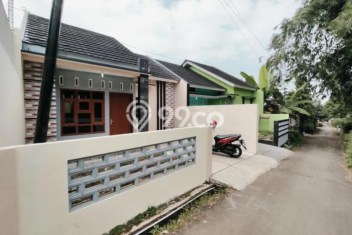 Rumah Sederhana Dijual di Sumbang 2 Kamar dengan Luas Tanah 94m2 Rumah Sederhana Dijual di Sumbang 2 Kamar dengan Luas Tanah 94m2