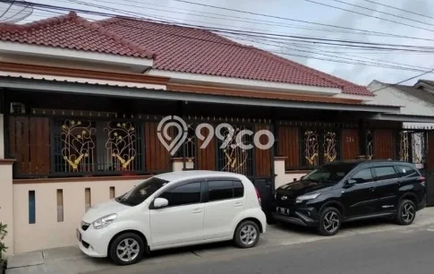 Rumah Strategis Modern Lb 210m2 di Cilacap Utara, Cilacap Rumah Strategis Modern Lb 210m2 di Cilacap Utara, Cilacap