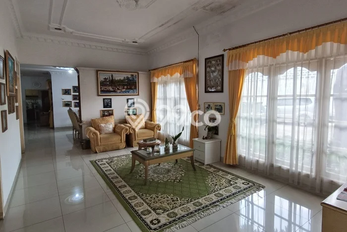 For Sale Rumah 5 Kamar Lokasi Strategis Nyaman dan Strategis di Sumbang For Sale Rumah 5 Kamar Lokasi Strategis Nyaman dan Strategis di Sumbang