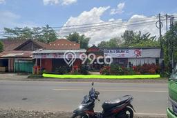 For Sale Rumah 5 Kamar Lokasi Ideal Nyaman dan Strategis di Kalibagor For Sale Rumah 5 Kamar Lokasi Ideal Nyaman dan Strategis di Kalibagor