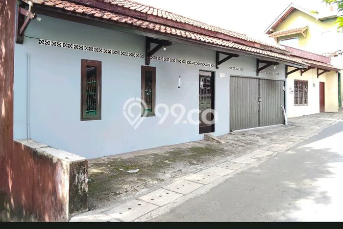 Aset Investasi! Kost Dijual di Purwokerto Utara, Banyumas, 8 KT, 4 KM, Luas 200m2 Aset Investasi! Kost Dijual di Purwokerto Utara, Banyumas, 8 KT, 4 KM, Luas 200m2