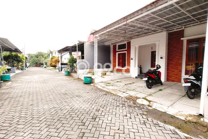 Rumah Modern 3 KT LT 140m2 di Baturaden Rumah Modern 3 KT LT 140m2 di Baturaden