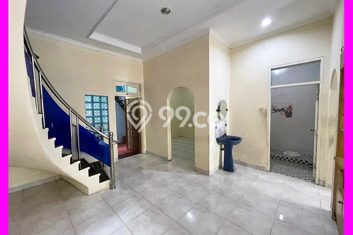 Disewakan Rumah Harga Terjangkau di Jelambar Jakarta Barat Punya 4 Kamar Tidur Disewakan Rumah Harga Terjangkau di Jelambar Jakarta Barat Punya 4 Kamar Tidur