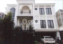 Rumah Mewah LB 336m2 Siap Pakai Desain Elegan di Bintaro, Tangerang Selatan Rumah Mewah LB 336m2 Siap Pakai Desain Elegan di Bintaro, Tangerang Selatan
