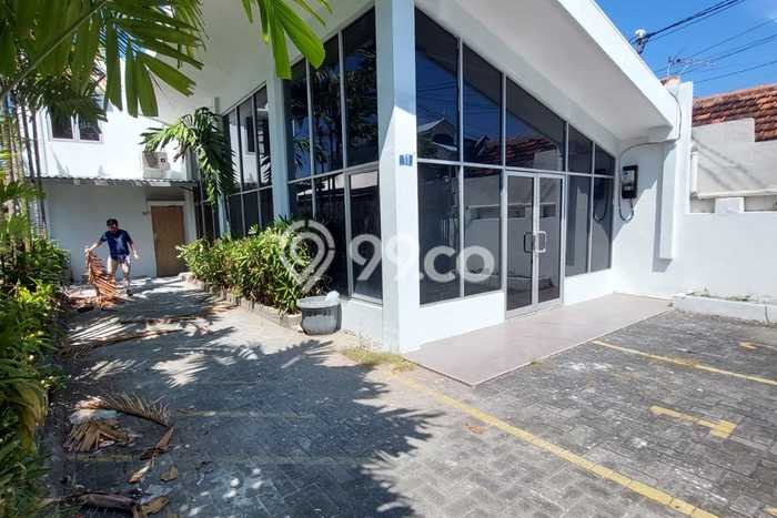 Komersial Bagus Dijual LB 160m2 Lokasi Strategis Surabaya Area Cocok untuk Berbisnis Komersial Bagus Dijual LB 160m2 Lokasi Strategis Surabaya Area Cocok untuk Berbisnis