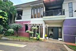 Rumah Luxury Modern Tanpa Renovasi di Bintaro Tangerang Selatan Rumah Luxury Modern Tanpa Renovasi di Bintaro Tangerang Selatan