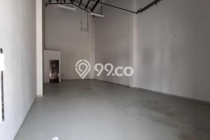 Gudang Disewa di Jakarta Utara dengan LB 120m2 Area Komersial Ramai Gudang Disewa di Jakarta Utara dengan LB 120m2 Area Komersial Ramai