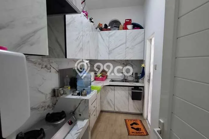 Jual Rumah Luas Megah Dengan View Eksklusif di Jelambar, Jakarta Barat Jual Rumah Luas Megah Dengan View Eksklusif di Jelambar, Jakarta Barat