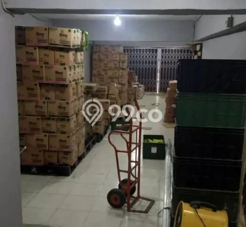 Ruko Komersial Disewakan di Tambora Jakarta Barat Luas 308m2 Ruko Komersial Disewakan di Tambora Jakarta Barat Luas 308m2