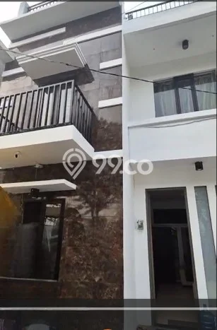 Dijual Rumah 3 Kamar Lokasi Strategis Bagus dan Strategis di Wiyung Dijual Rumah 3 Kamar Lokasi Strategis Bagus dan Strategis di Wiyung