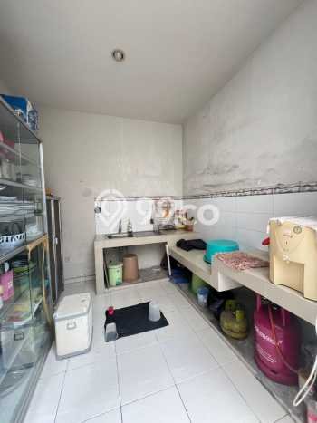 Rumah Luas Asri 4 KT Siap Pakai di Citraland Surabaya Rumah Luas Asri 4 KT Siap Pakai di Citraland Surabaya