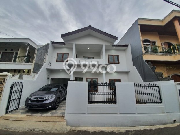 Rumah Eksklusif Siap Huni LT 160m2 di Duren Sawit, Jakarta Timur Rumah Eksklusif Siap Huni LT 160m2 di Duren Sawit, Jakarta Timur