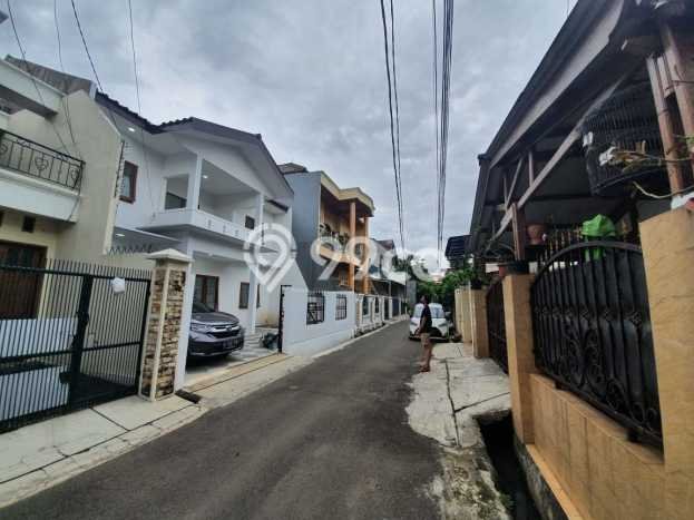 Rumah Eksklusif Siap Huni LT 160m2 di Duren Sawit, Jakarta Timur Rumah Eksklusif Siap Huni LT 160m2 di Duren Sawit, Jakarta Timur