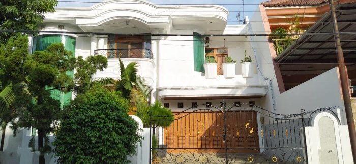 Jual Rumah Luas Elegan Dengan View Cantik di Pondok Kelapa, Jakarta Timur Jual Rumah Luas Elegan Dengan View Cantik di Pondok Kelapa, Jakarta Timur