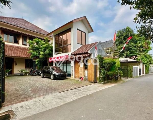 Rumah Mewah LB 380m2 Siap Huni Desain Elegan di Jati Padang, Jakarta Selatan Rumah Mewah LB 380m2 Siap Huni Desain Elegan di Jati Padang, Jakarta Selatan