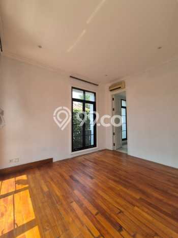 Disewakan Rumah Konsep Minimalis di Kebayoran Baru Jakarta Selatan dengan 5 KT Disewakan Rumah Konsep Minimalis di Kebayoran Baru Jakarta Selatan dengan 5 KT