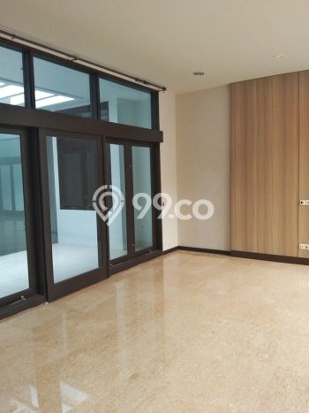 Hunian Ideal dengan LT 510m2 & LB 600m2 Disewakan di Pondok Indah Hunian Ideal dengan LT 510m2 & LB 600m2 Disewakan di Pondok Indah