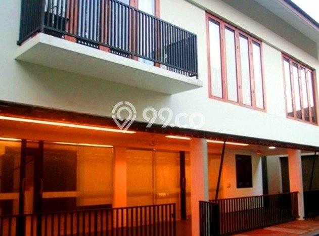 Hunian Minimalis dengan LT 700m2 & LB 550m2 Disewakan di Permata Hijau Hunian Minimalis dengan LT 700m2 & LB 550m2 Disewakan di Permata Hijau
