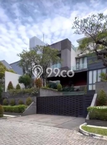 Jual Rumah Luas Elegan Dengan View Cantik di Simprug, Jakarta Selatan Jual Rumah Luas Elegan Dengan View Cantik di Simprug, Jakarta Selatan