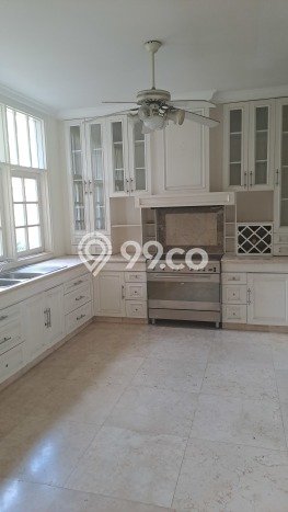 Disewakan Rumah Nyaman LT 650m2 / LB 600m2 di Pondok Indah, Jakarta Selatan Disewakan Rumah Nyaman LT 650m2 / LB 600m2 di Pondok Indah, Jakarta Selatan
