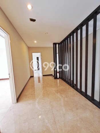 DREAM HOME! Rumah di Pondok Indah, 5 KT, Free Banjir, Luas 450m² LB 700m² DREAM HOME! Rumah di Pondok Indah, 5 KT, Free Banjir, Luas 450m² LB 700m²