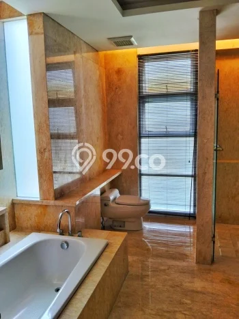 Disewakan! Rumah 5 Kamar Tidur &
5 Kamar Mandi di Permata Hijau, Jakarta Selatan Disewakan! Rumah 5 Kamar Tidur &
5 Kamar Mandi di Permata Hijau, Jakarta Selatan