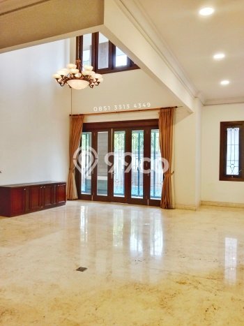 Rumah Kondisi Baik Disewakan di Pondok Indah, Jakarta Selatan LT 600m2, LB 550m2 Rumah Kondisi Baik Disewakan di Pondok Indah, Jakarta Selatan LT 600m2, LB 550m2