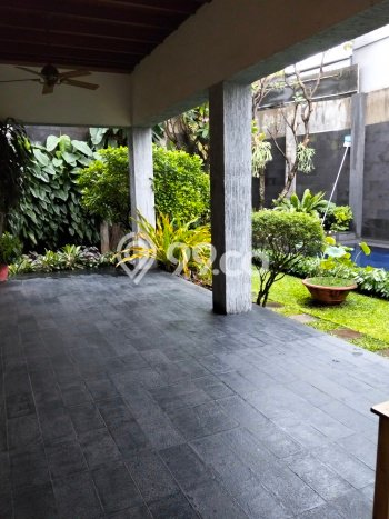 Rumah Elit Modern Siap Huni di Pondok Indah Jakarta Selatan Rumah Elit Modern Siap Huni di Pondok Indah Jakarta Selatan