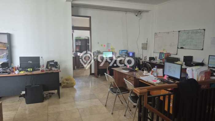 Ruko Disewa di Bandung dengan LB 350m2 Area Komersial Ramai Ruko Disewa di Bandung dengan LB 350m2 Area Komersial Ramai