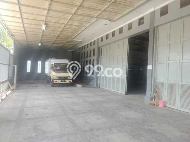 Area Ramai! Gudang Dijual di Bandung Kulon untuk Bisnis Luas Bangunan 1200m2 Area Ramai! Gudang Dijual di Bandung Kulon untuk Bisnis Luas Bangunan 1200m2