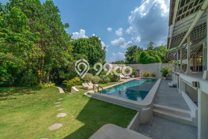 Vila di , Luas 750m2m², Area Strategis Vila di , Luas 750m2m², Area Strategis