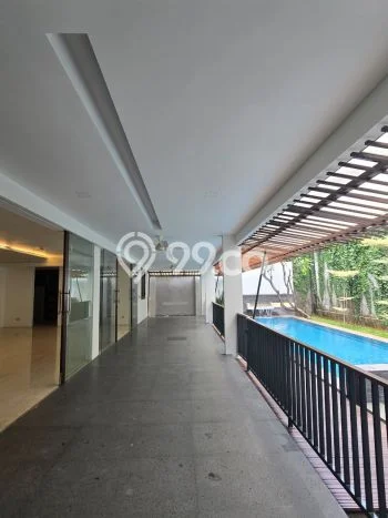 Hunian Modern dengan LT 600m2 & LB 540m2 Dikontrakkan di Permata Hijau Hunian Modern dengan LT 600m2 & LB 540m2 Dikontrakkan di Permata Hijau