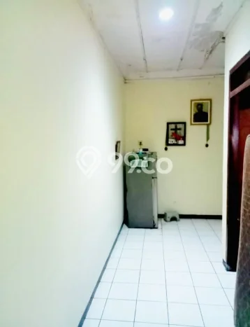 Rumah Luas Asri 3 KT Siap Pakai di Kutisari Surabaya Rumah Luas Asri 3 KT Siap Pakai di Kutisari Surabaya