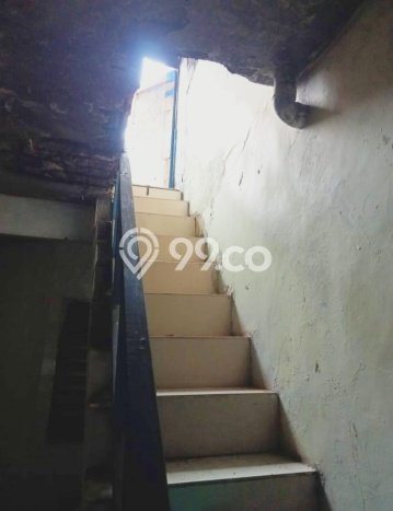 Rumah Luas Asri 3 KT Siap Pakai di Kutisari Surabaya Rumah Luas Asri 3 KT Siap Pakai di Kutisari Surabaya