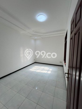 Jual Rumah Favorit Siap Huni LB 150m2 di Wiyung, Surabaya Jual Rumah Favorit Siap Huni LB 150m2 di Wiyung, Surabaya