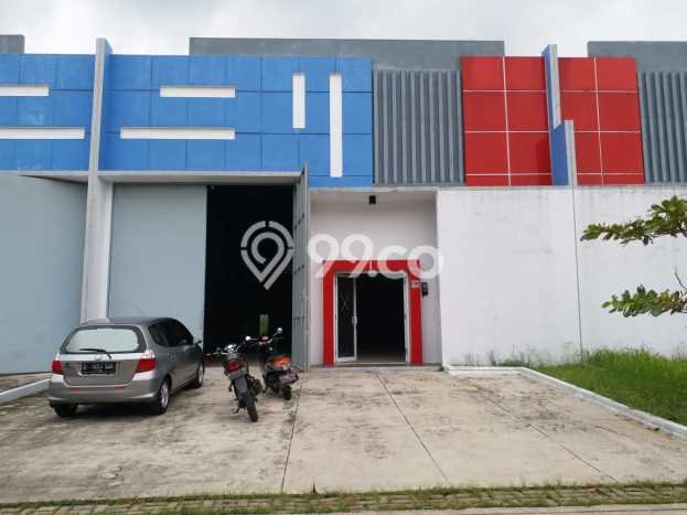 Gudang Premium Kawasan Telukjambe, Luas 564m², Lokasi Komersial, Ramai Gudang Premium Kawasan Telukjambe, Luas 564m², Lokasi Komersial, Ramai